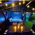 Szent Orban Panzio - Kutyabarat 4*