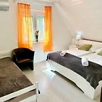 Guest house Szent Orban Panzio - Kutyabarat