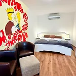 Szent Orban Panzio - Kutyabarat Guest house
