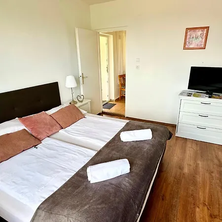 Szent Orban Panzio - Kutyabarat Guest house