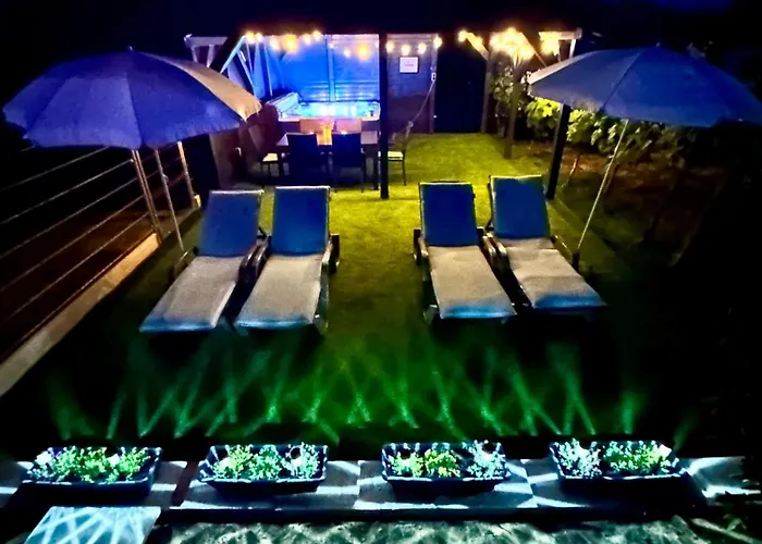 Szent Orban Panzio - Kutyabarat בית הארחה 4*