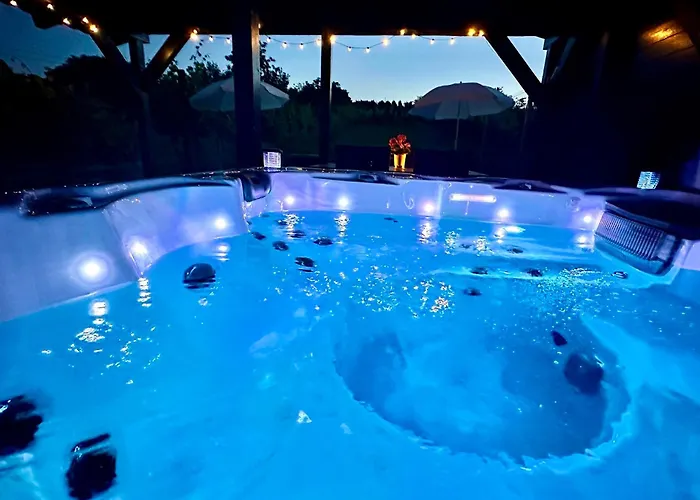 Szent Orban Panzio - Kutyabarat בית הארחה