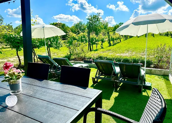 בית הארחה Szent Orban Panzio - Kutyabarat 4*