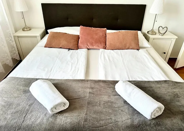 בית הארחה Szent Orban Panzio - Kutyabarat 4*