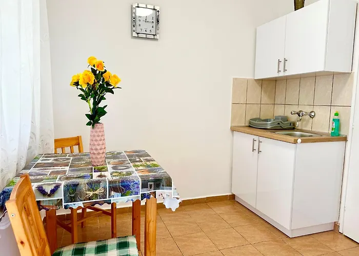 Szent Orban Panzio - Kutyabarat זלקרוס