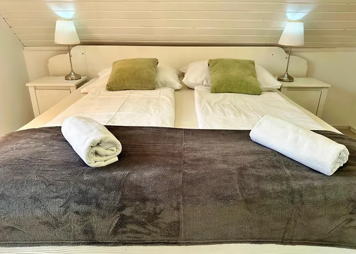 Szent Orban Panzio - Kutyabarat בית הארחה זלקרוס